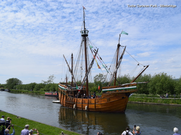 Tudor Caravan Park: Gloucester Cathedral